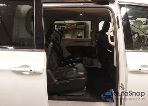 2022 Chrysler Pacifica Hybrid Touring L z USA, uszkodzony, nr VIN 2C4RC1L74NR121222